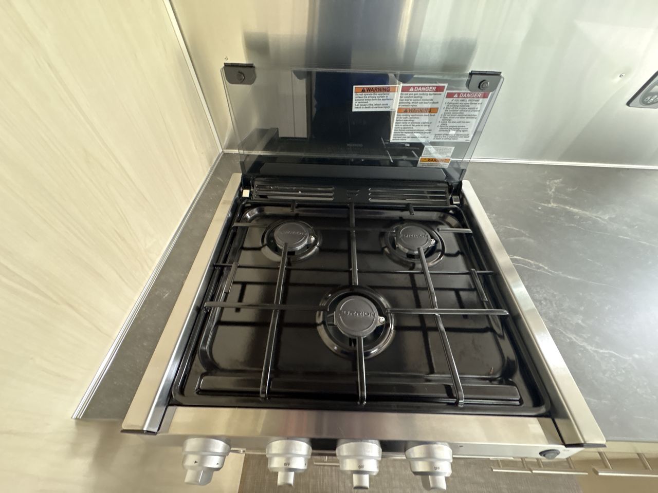 2025 Airstream 27FBQ Base