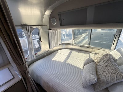 2026 Airstream 22FB Base
