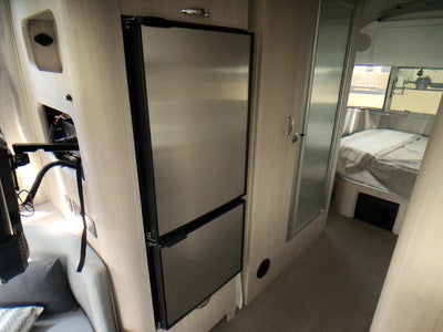 2026 Airstream 25FBQ Base