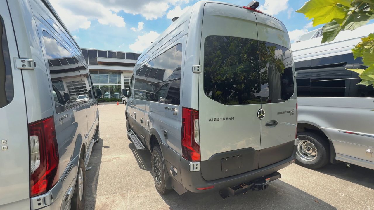 2025 Airstream 19X Base