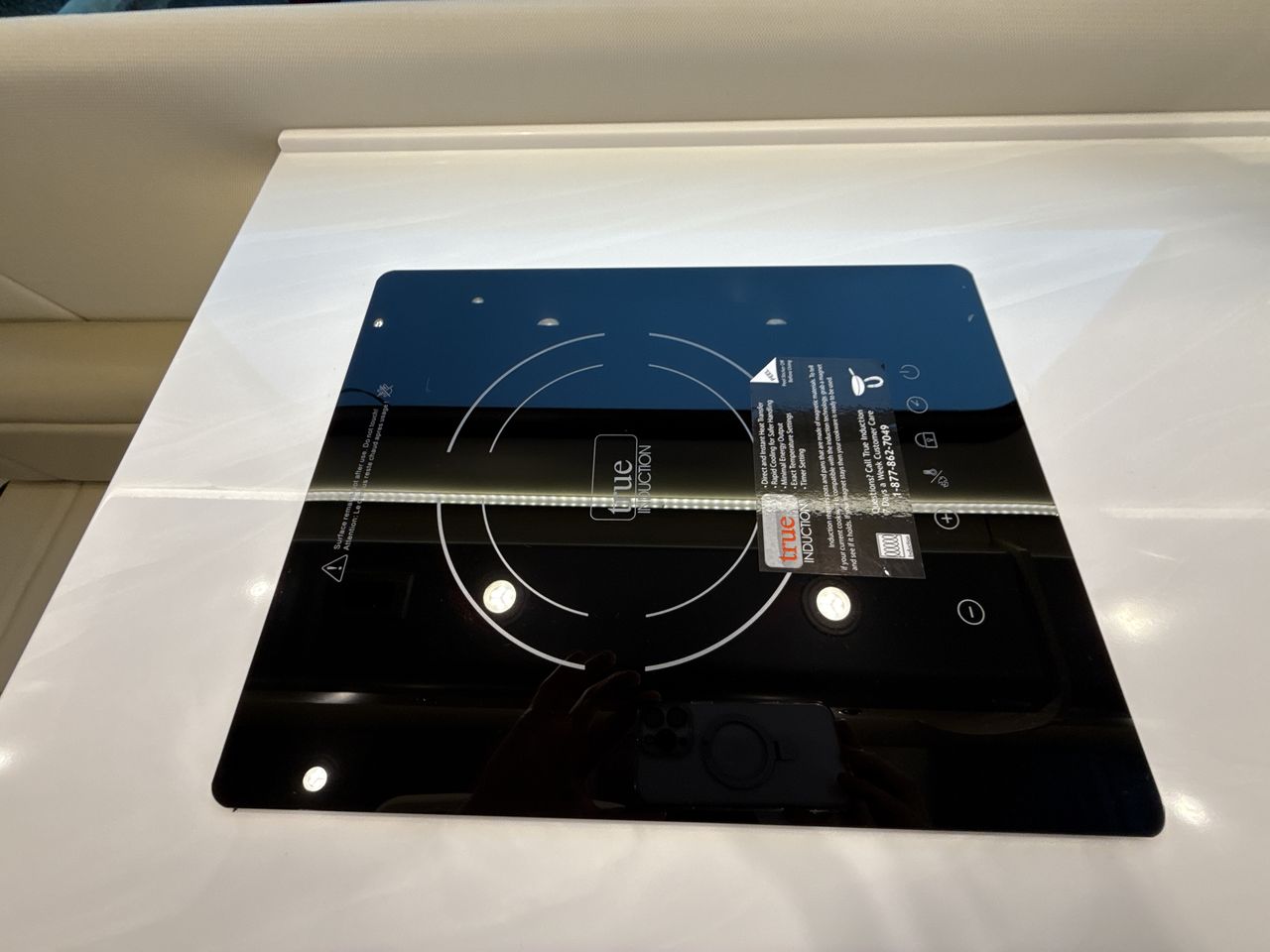 2026 Airstream 24GL 4x2 Passenger Base