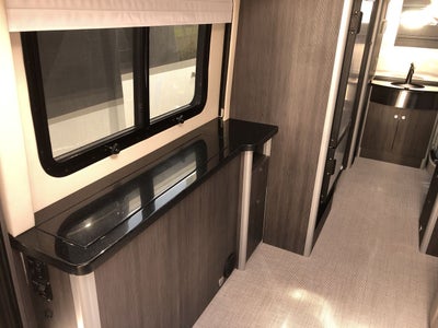 2025 Airstream Murphy Suite Base