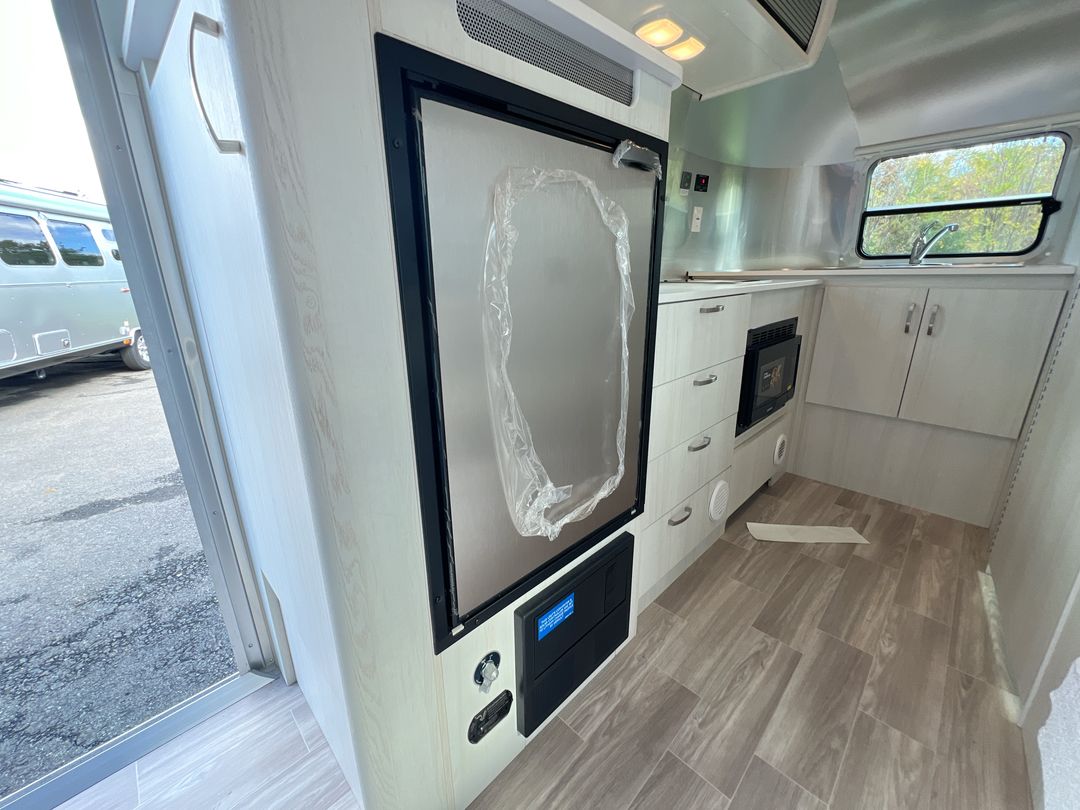 2026 Airstream 20FB Base