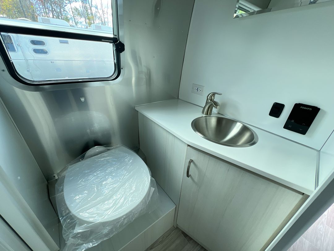 2026 Airstream 20FB Base