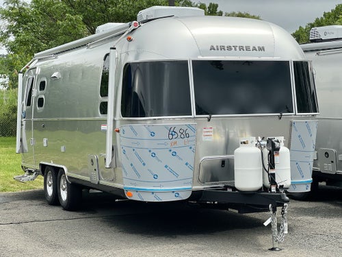 2025 Airstream 27FBT Base
