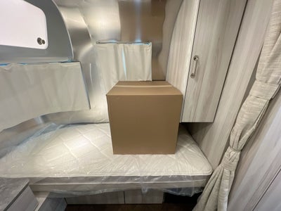 2025 Airstream 27FBT Base