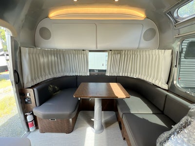 2025 Airstream 25FBQ Base