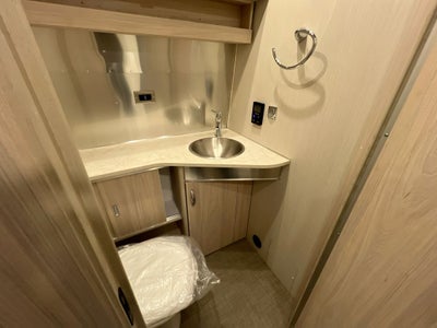 2025 Airstream 25FBQ Base