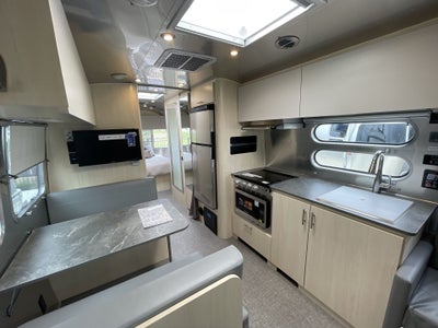 2026 Airstream 28RBQ Base
