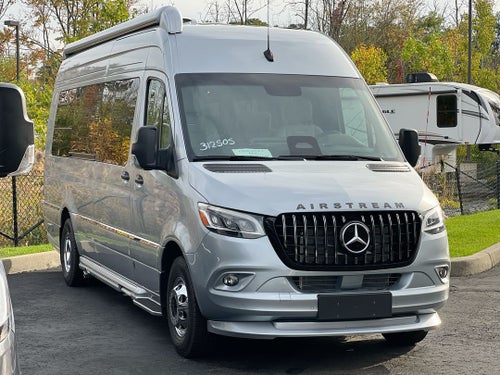 2026 Airstream 24GL 4x2 Passenger Base